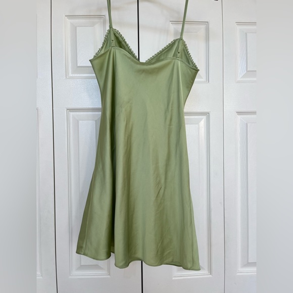 Aritzia wilfred green mini slip dress with lace trim - Picture 3 of 4